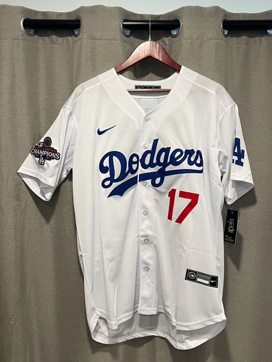 Nike Other - Los Angeles Dodgers #17 Ohtani Jersey